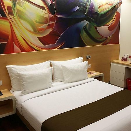 Citihub Hotel @ Pecindilan Surabaya Luaran gambar